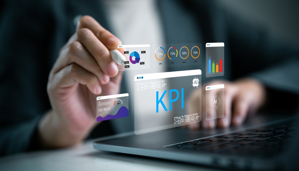 Businesswoman,Focusing,To,Analyze,Kpi,Dashboard,With,Ai-powered,Analytics,,Data